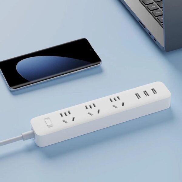 Xiao Mi Power Strip International Travel Powerboard With Usb Ports (3 Outlet 3 Usb (White))
